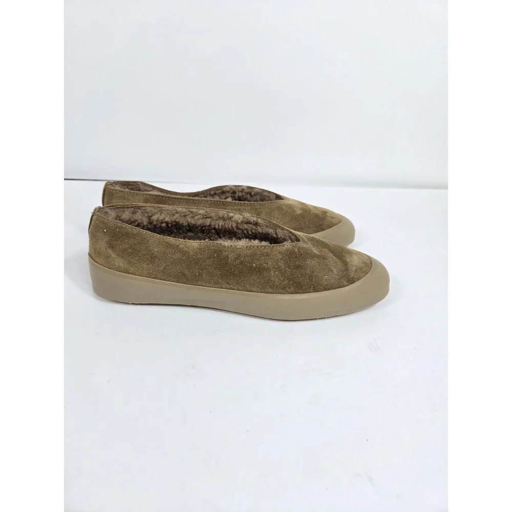 Women’s Suede Sherpa Flats in Taupe